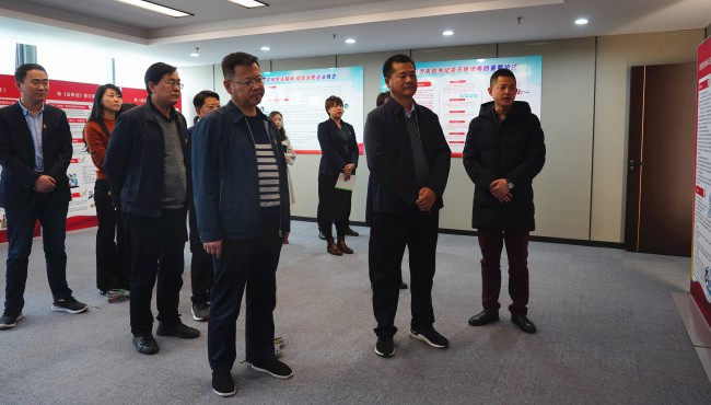 集團(tuán)股份公司舉辦“憲法進(jìn)企業(yè)主題日”活動