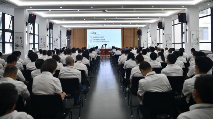 轉(zhuǎn)觀念 聚合力 重實(shí)干 向未來(lái)：集團(tuán)公司黨委副書記、總經(jīng)理馬明在省建筑設(shè)計(jì)院作專題講座